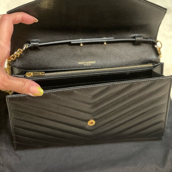 Wallet on Chain Mono Chevron Gold Hardware Black Leather Crossbody - Picture 4 of 5